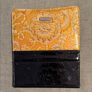 Yellow and Black Miche petite shell